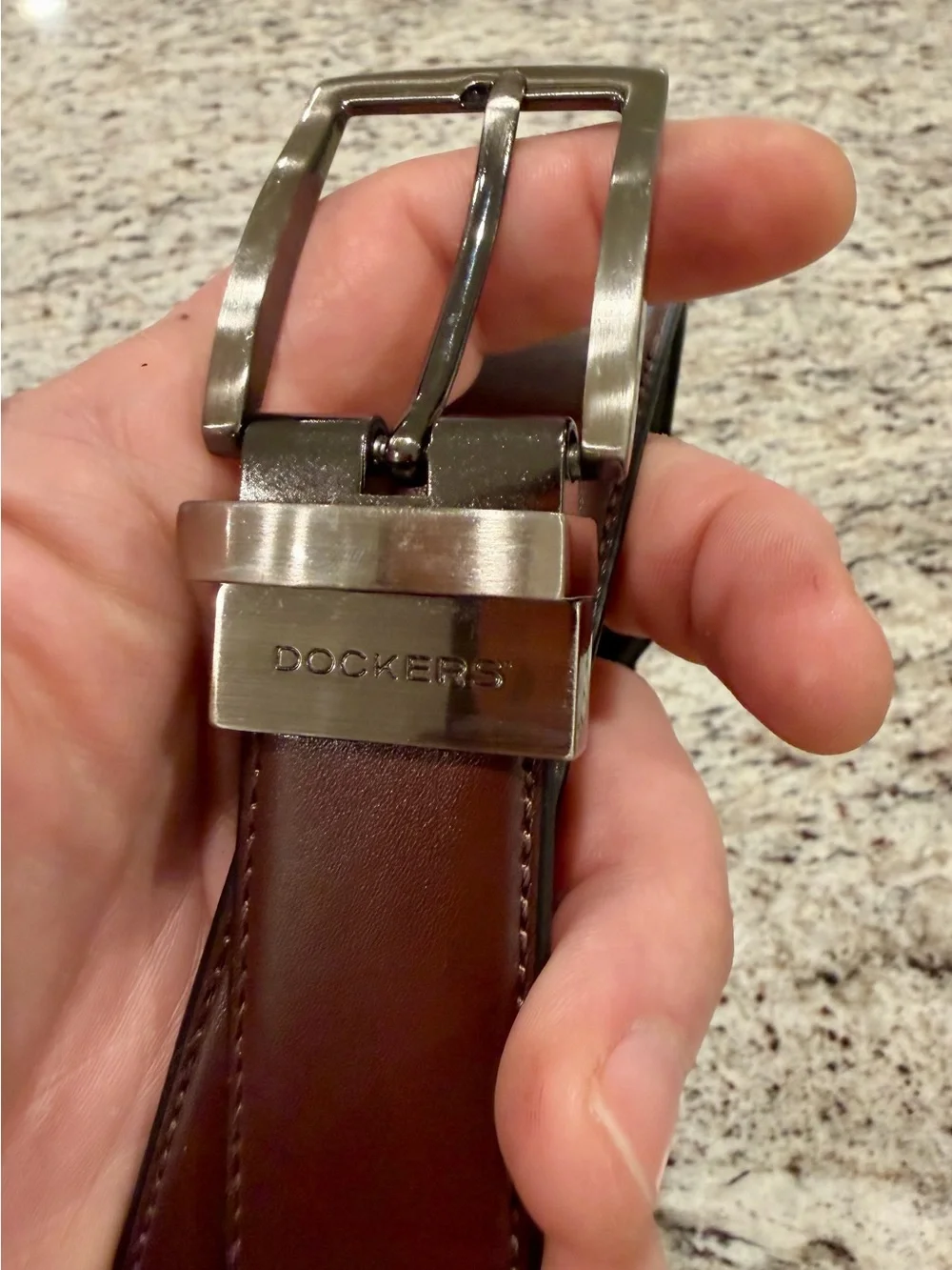 Dockers Mens Belt Size 38 / 95 Leather Reversible Black And Brown Silver Buckle